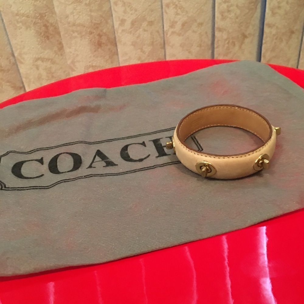 Coach Turn Key Leather Bracelet - Picture 5 of 8